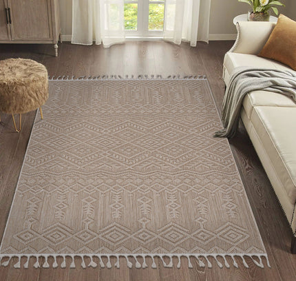 Guros - Trendy Traditional Indoor / Outdoor Rug