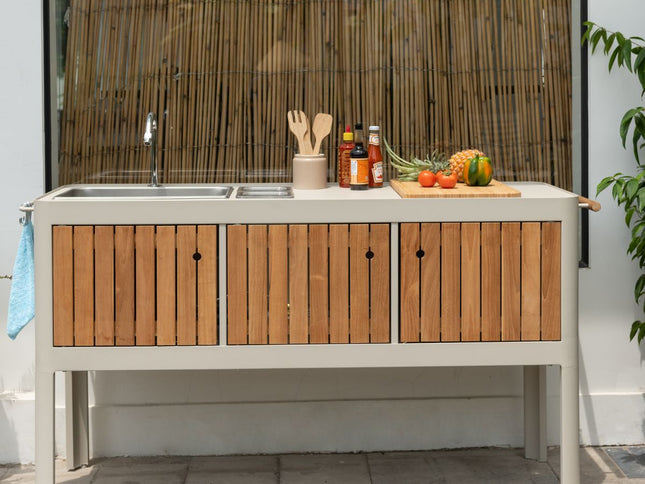 Portals Light Outdoor Kitchen