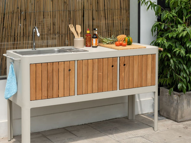 Portals Light Outdoor Kitchen
