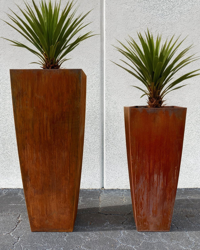 Steel Radius Tapered Planters