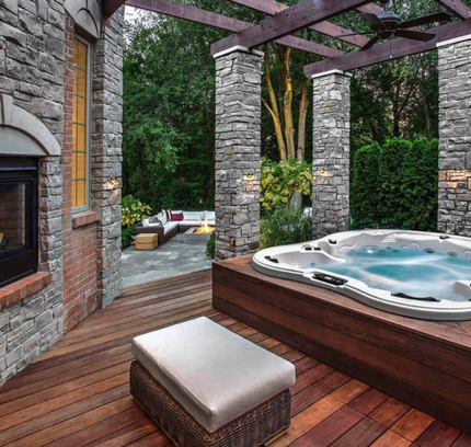 Monarch Hot Tub – Spacious 5-Person Spa for Luxurious Relaxation