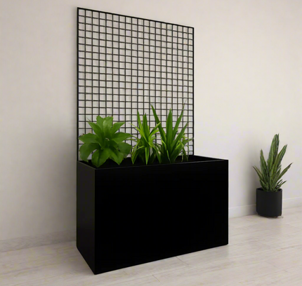 Steel Edge Planter with Trellis