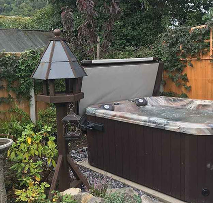 Quattro Hot Tub 4-Person Spa – Compact Design with Lounger and Captain’s Chair