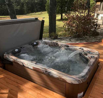 Pioneer 5-Person Hot Tub – Compact Luxury with Dual Captain’s Chairs for Ultimate Relaxation