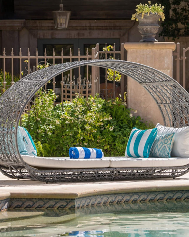 Alora Large 2-Person Abigal Outdoor Wicker Daybed With Aluminum Frame And Cushions