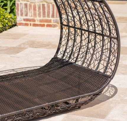 Alora Large 2-Person Abigal Outdoor Wicker Daybed With Aluminum Frame And Cushions