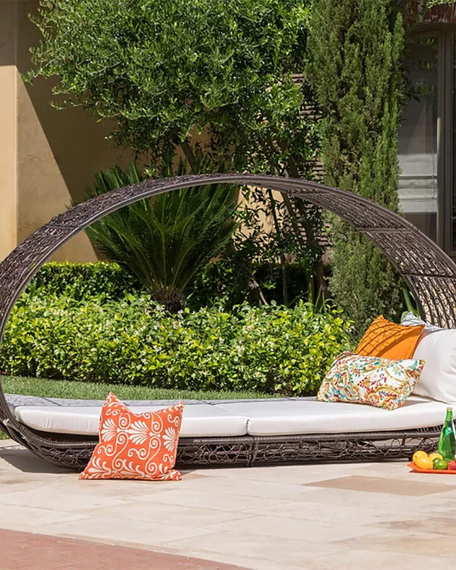 Alora Large 2-Person Abigal Outdoor Wicker Daybed With Aluminum Frame And Cushions